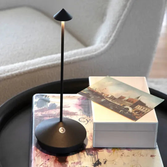 Wiederaufladbare kabellose LED-Lampe: Wasserdicht & Dimmbar