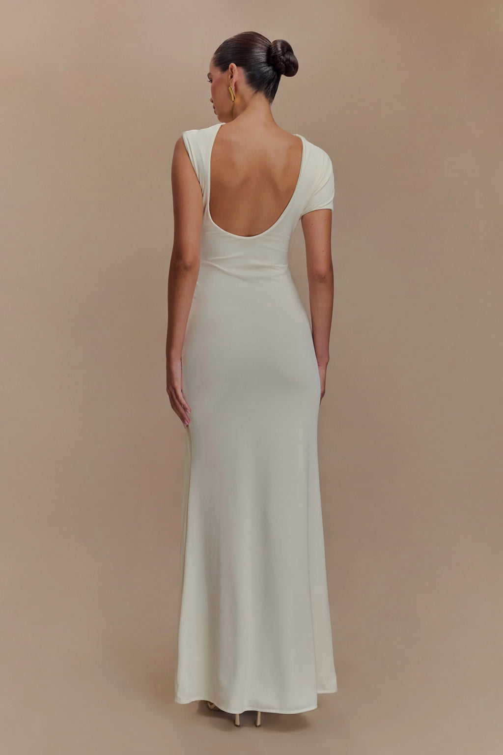 Damen Abendkleid mit asymmetrischem Ausschnitt und Drapierung