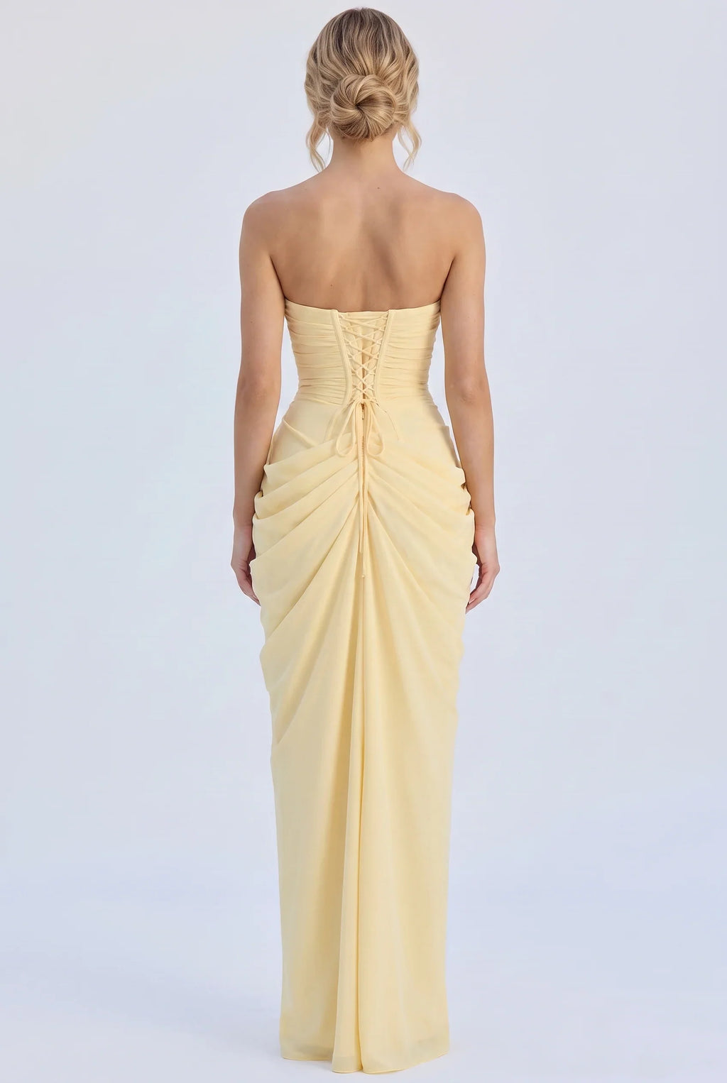 Splitted – Spitzen-Maxikleid mit Beinschlitz und Korsett-Schnürung