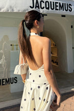 Rückenfreies Minikleid mit Neckholder und A-Linie