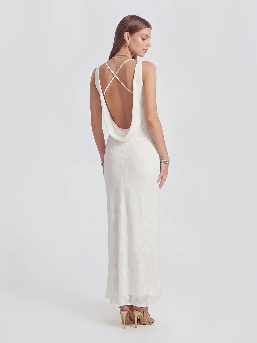 Maxikleid mit V-Ausschnitt und offenem Rücken