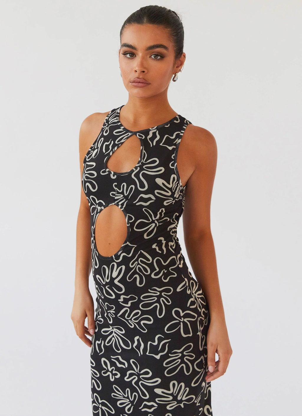 Figurbetontes Maxikleid mit Cut-outs und Mesh-Akzenten