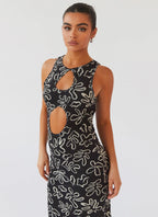 Figurbetontes Maxikleid mit Cut-outs und Mesh-Akzenten