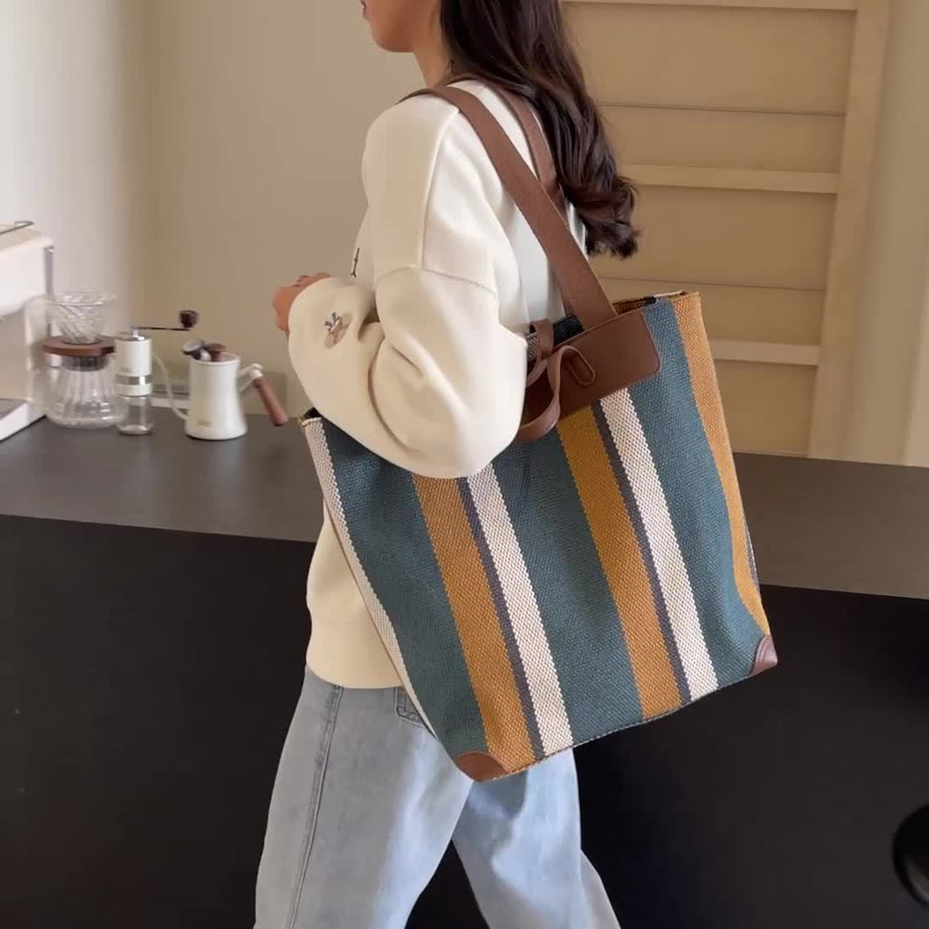 MetroStripe Lässig Tote – Funktionalität und Design