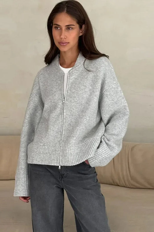 Strickjacke mit Falten, Reißverschluss und Strickstruktur