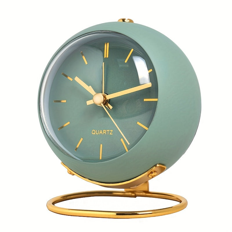 Nordic Silent Desk Clock: Leuchtende Zeiger & Metallrahmen