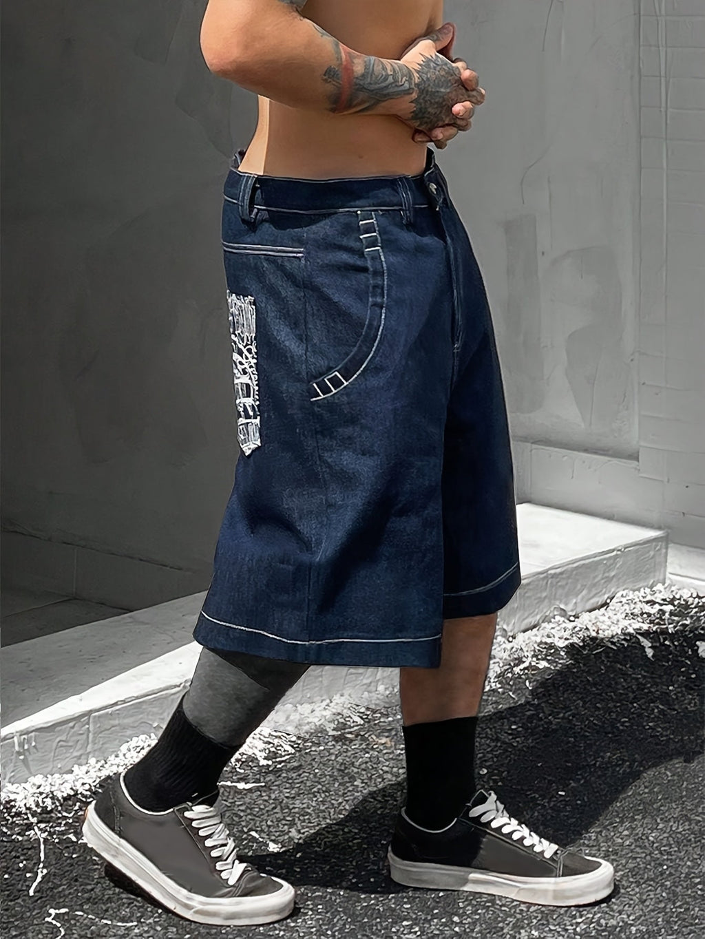 Lässige Bermuda-Denim-Shorts – Lockere Passform inklusive Stilvollen Blumenstickereien