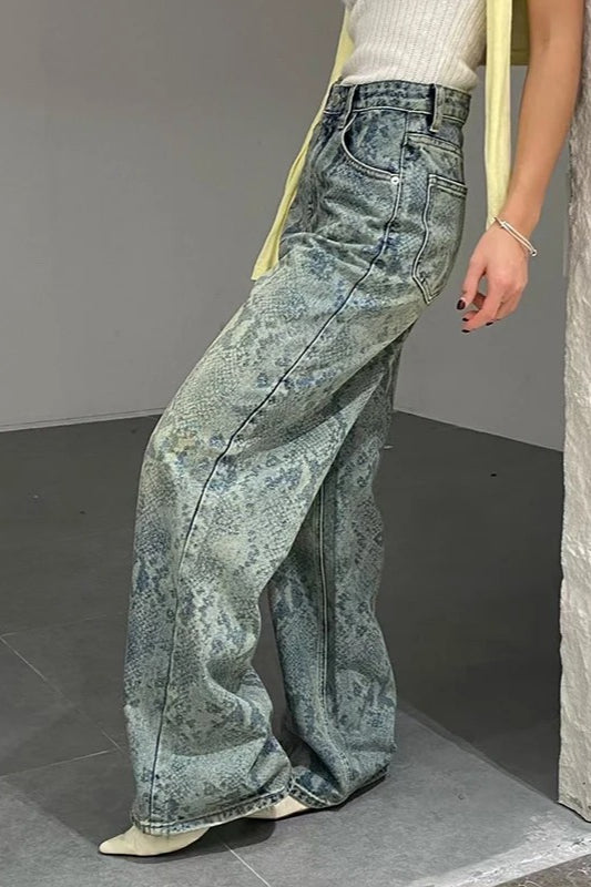 Jeans mit geradem Schnitt, niedriger Taille und Druck