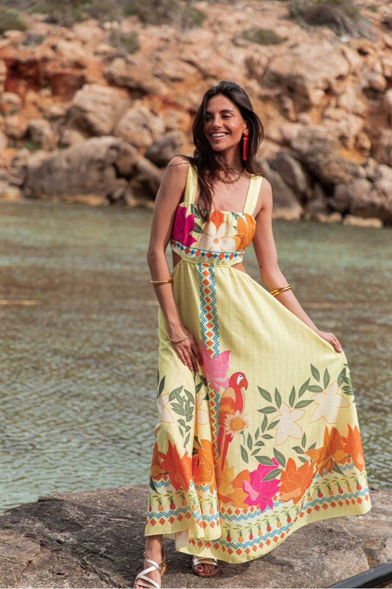Maxikleid mit Aussparungen, Bindedetail und Blumenmuster in Gelb