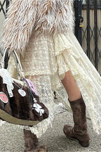 Asymmetrischer Maxirock mit Spitze in Beige