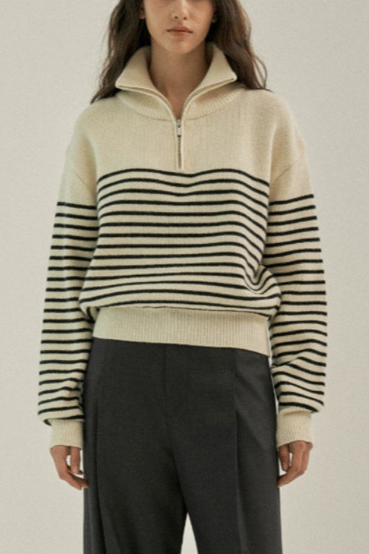 Pullover mit Reißverschluss, Streifenmuster und Strickstruktur in Beige