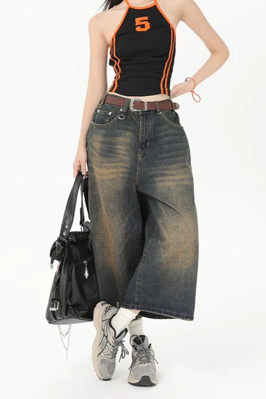 Locker geschnittene Jeans mit kurzem Schnitt
