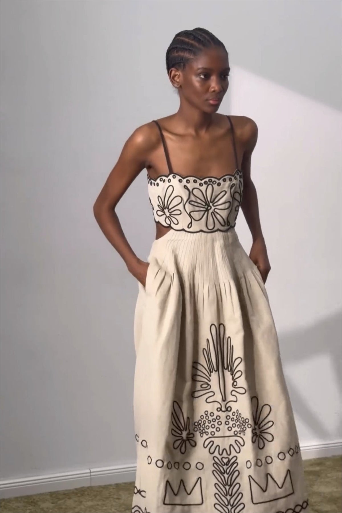 Maxikleid mit Druck in Beige