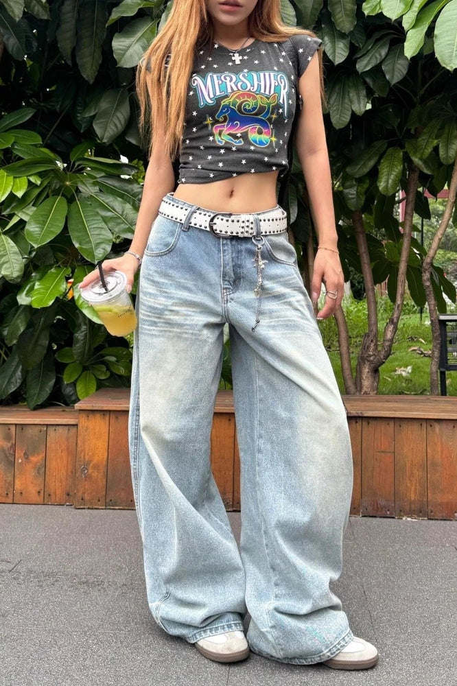 Jeans mit weitem Bein, hoher Taille und Stickerei