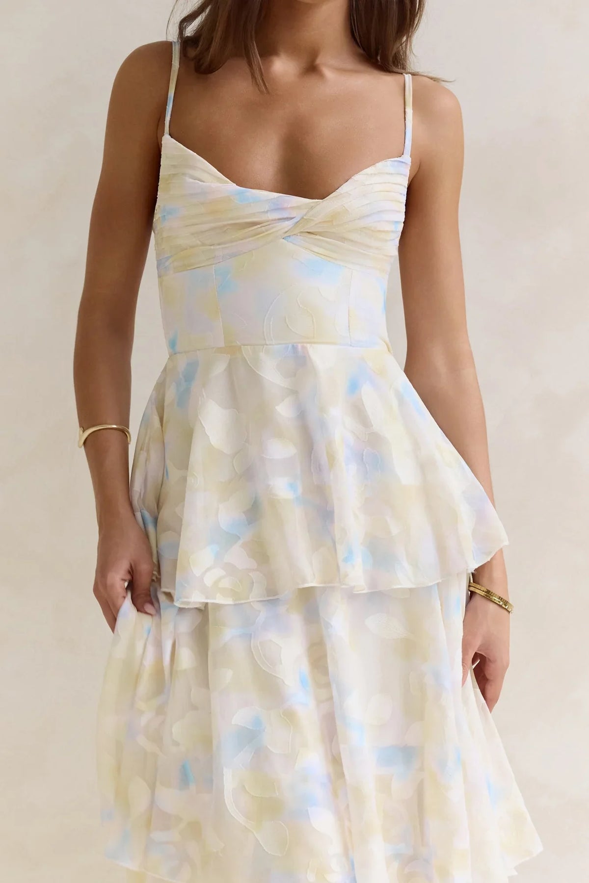 Sweet – Maxikleid mit offenem Rücken und Volants