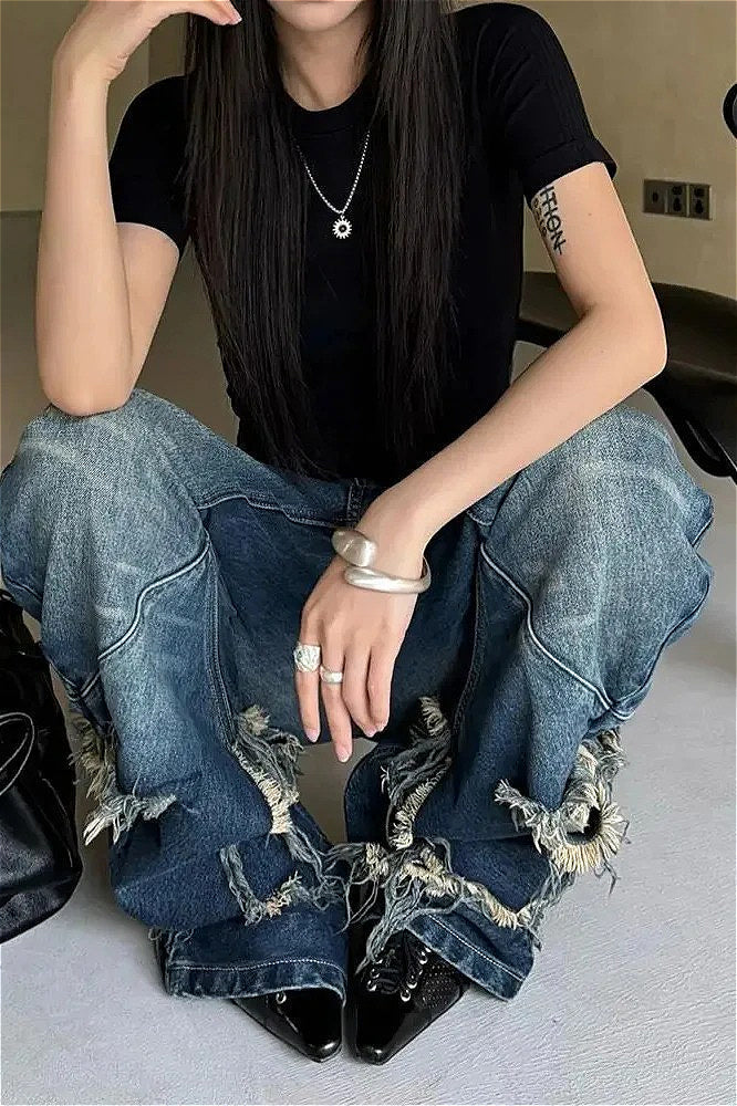 Schmal geschnittene Jeans im Used-Look in Blau