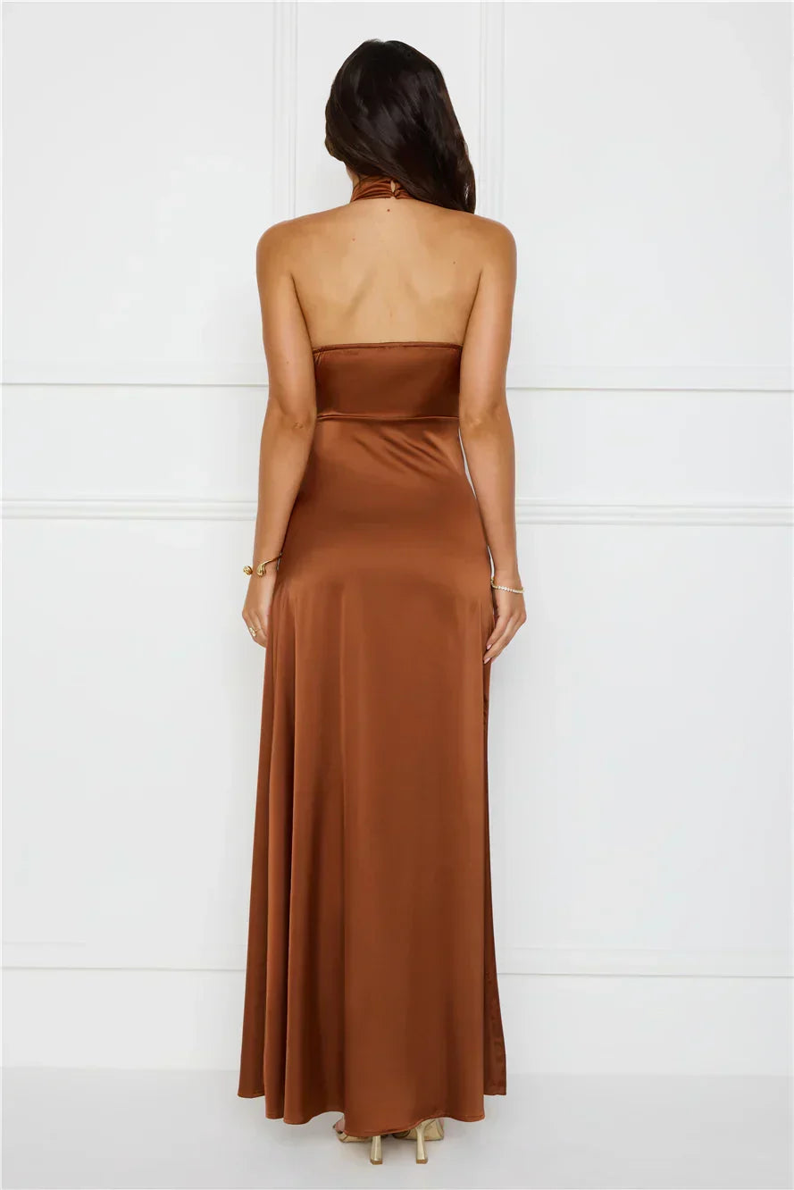 Sonnet – Satin-Maxikleid mit Neckholder
