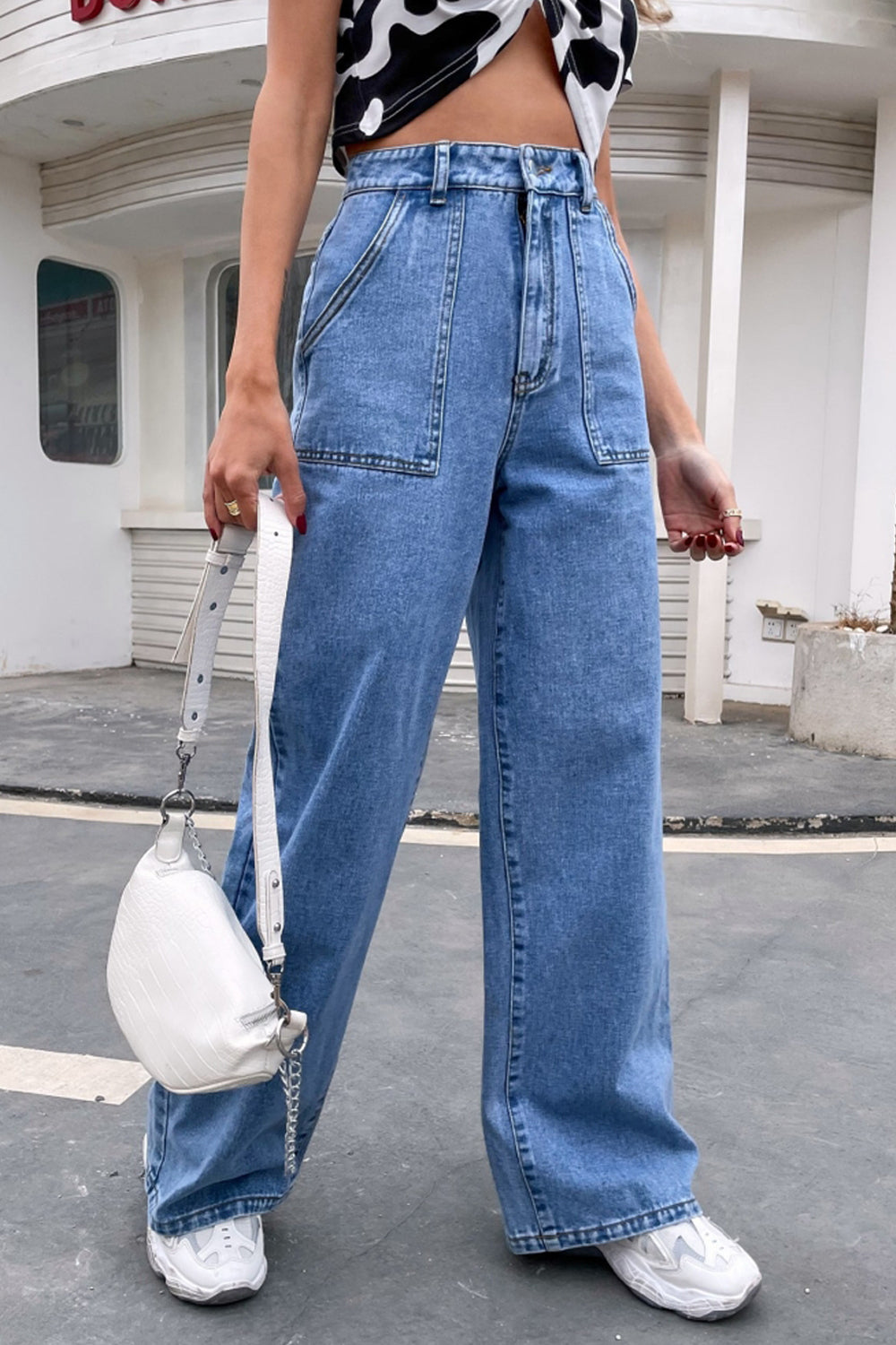 High-Waist Straight-Leg-Jeans mit aufgesetzten Taschen