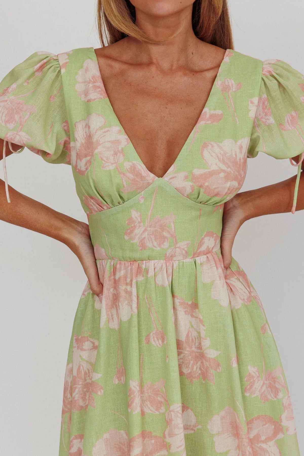 Loveberry – Maxikleid mit Puffärmeln und A-Linien-Rock