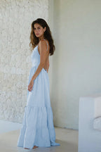 Rückenfreies Maxikleid mit Rüschen in Weiß