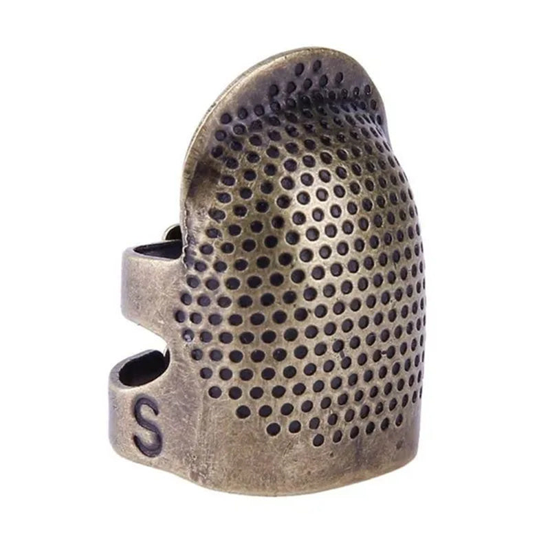 Vintage Metall Nadelfinger: Robuster Schutz beim Nähen
