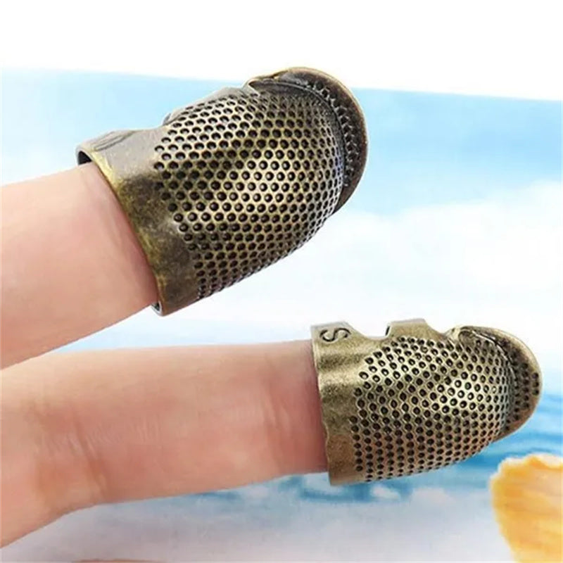 Vintage Metall Nadelfinger: Robuster Schutz beim Nähen