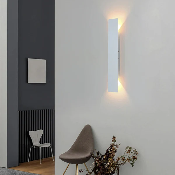 AquaLine LED Außenwandlampe – Schlichtes Design inklusive Wetterfestem Gehäuse