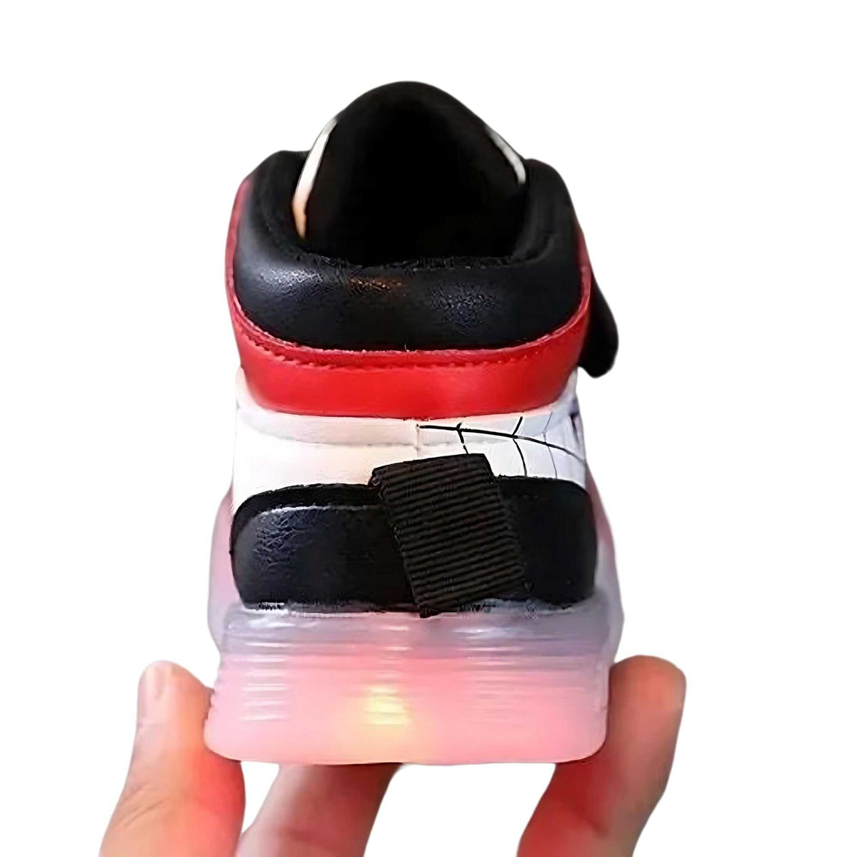 Tommy Sneakers: Superhelden-Schuhe für Kinder