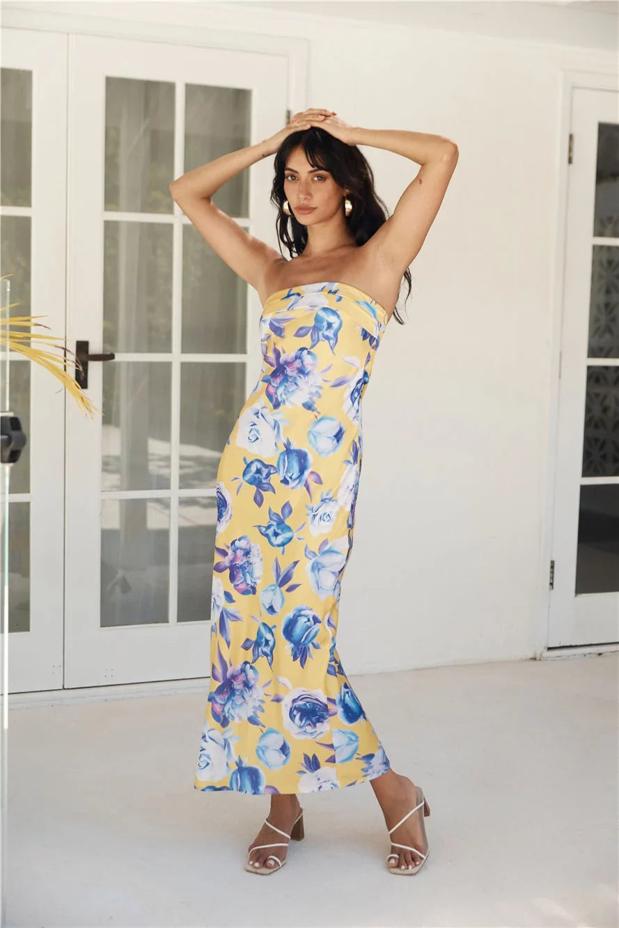 True – Schulterfreies Maxikleid mit Wasserfall-Ausschnitt und offenem Rücken