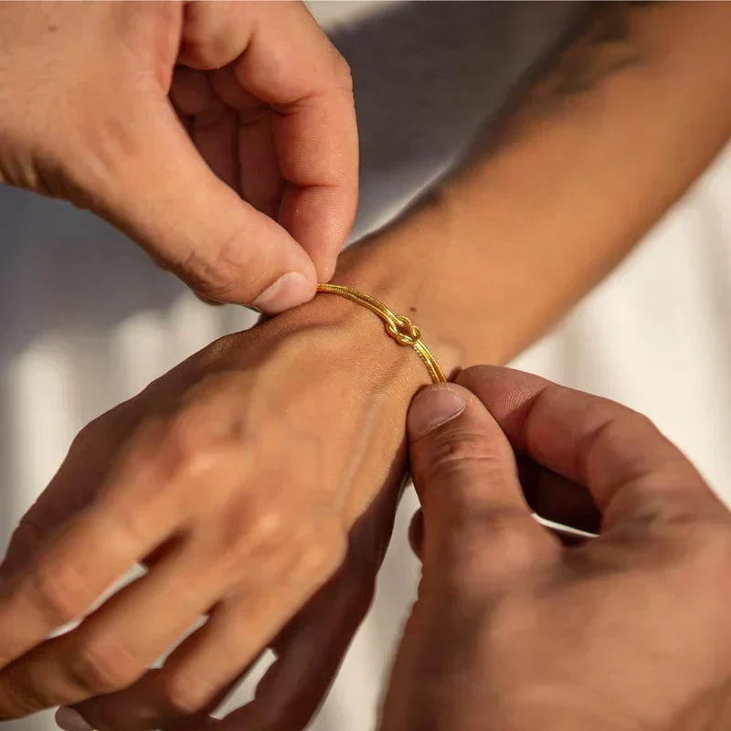 Elegante Knotenarmband – Subtil sowie Raffiniert