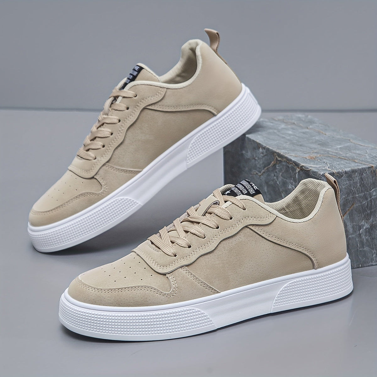 Herren Sneaker mit niedrigem Schaft – Bequem und haltbar mit weißer PVC-Sohle