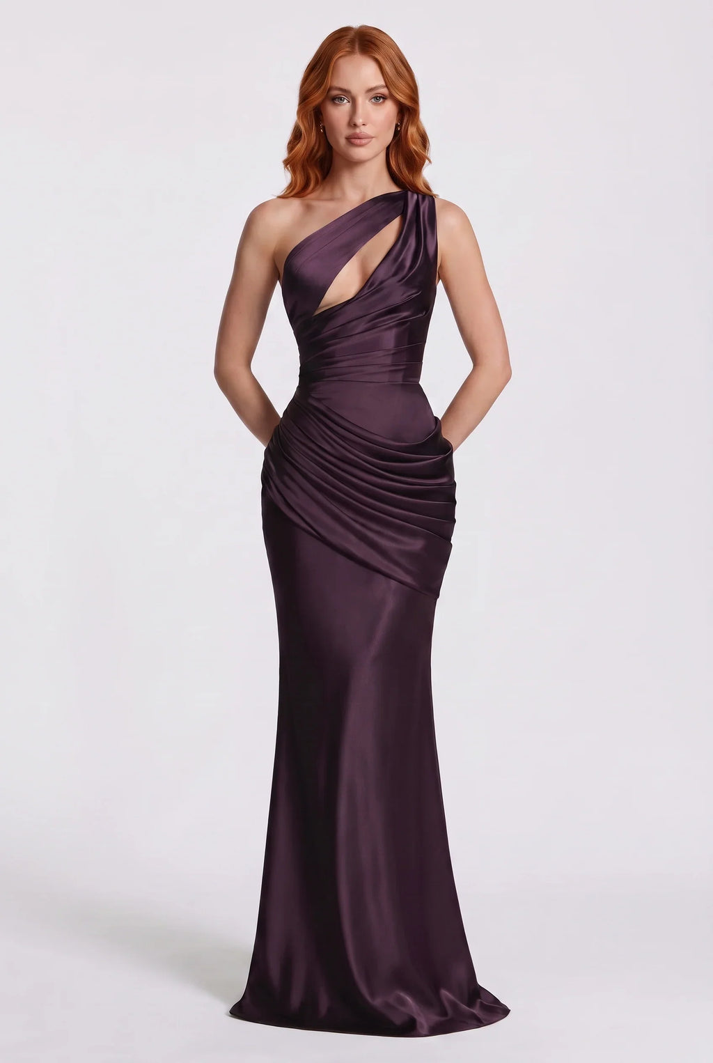 Twisted – Satin-Maxikleid mit Cut-outs