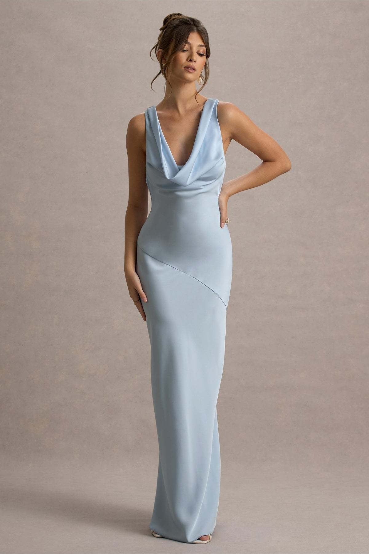 Figurbetontes Maxikleid mit Satinoptik in Claret