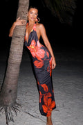 Figurbetontes Maxikleid mit Neckholder und Blumenmuster in Schwarz