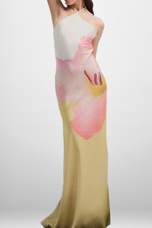 Figurbetontes Maxikleid mit Blumenmuster in Weiß mit Rückenfrei