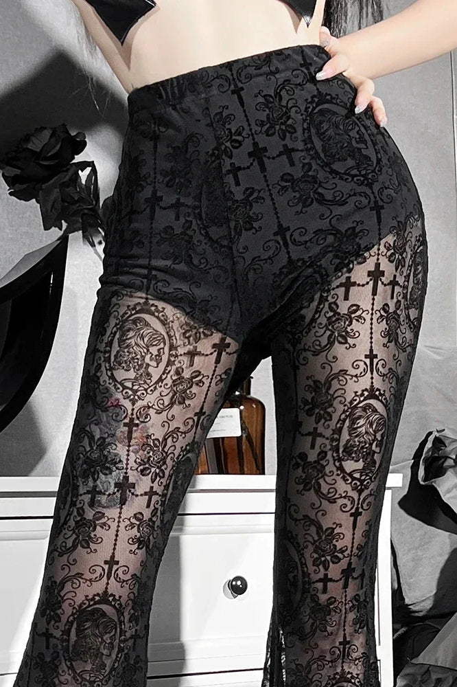 Hose mit Blumenmuster und Netzdetails