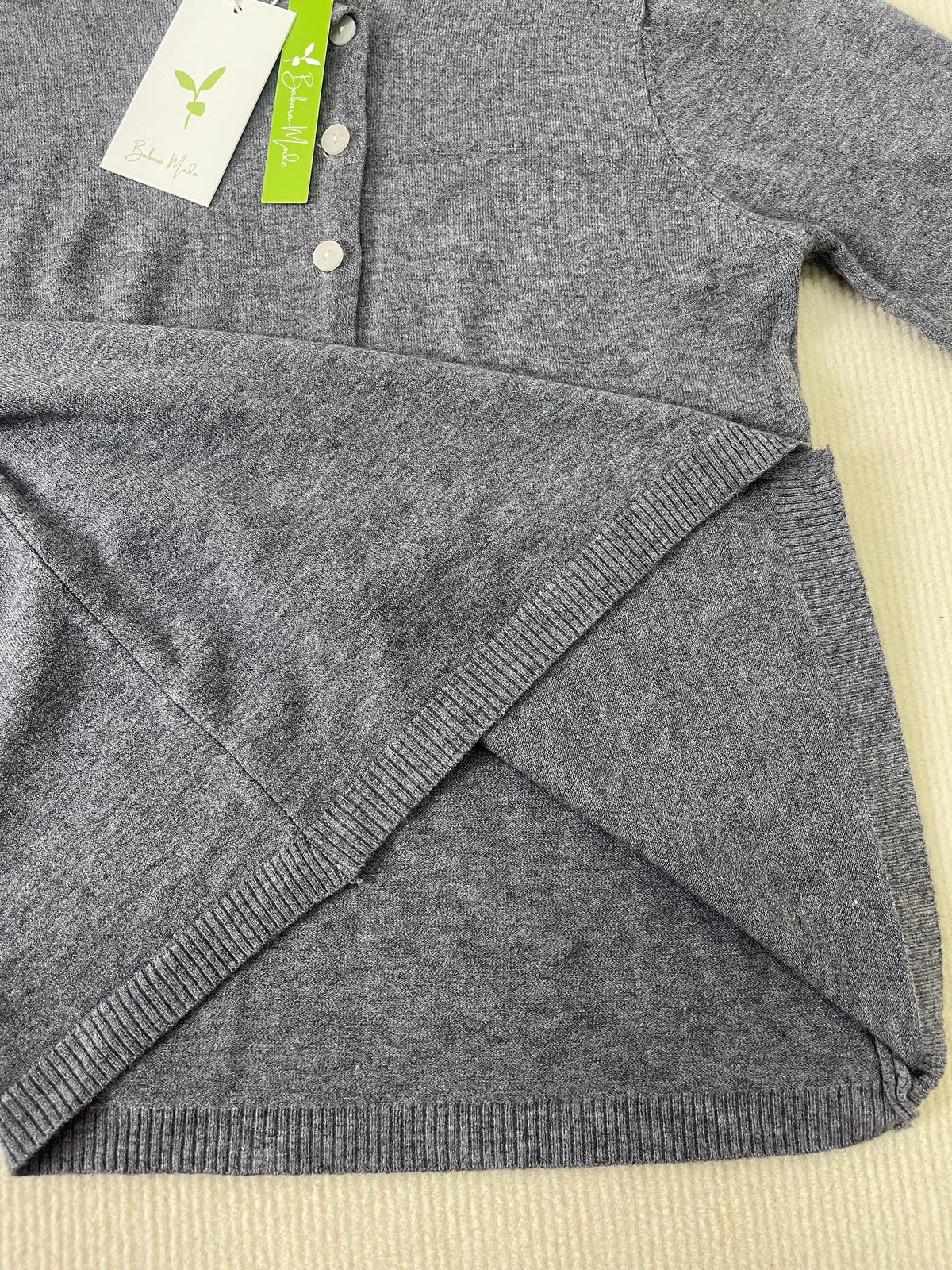 Einfacher Schlichter Pullover Mit Langen Ärmeln