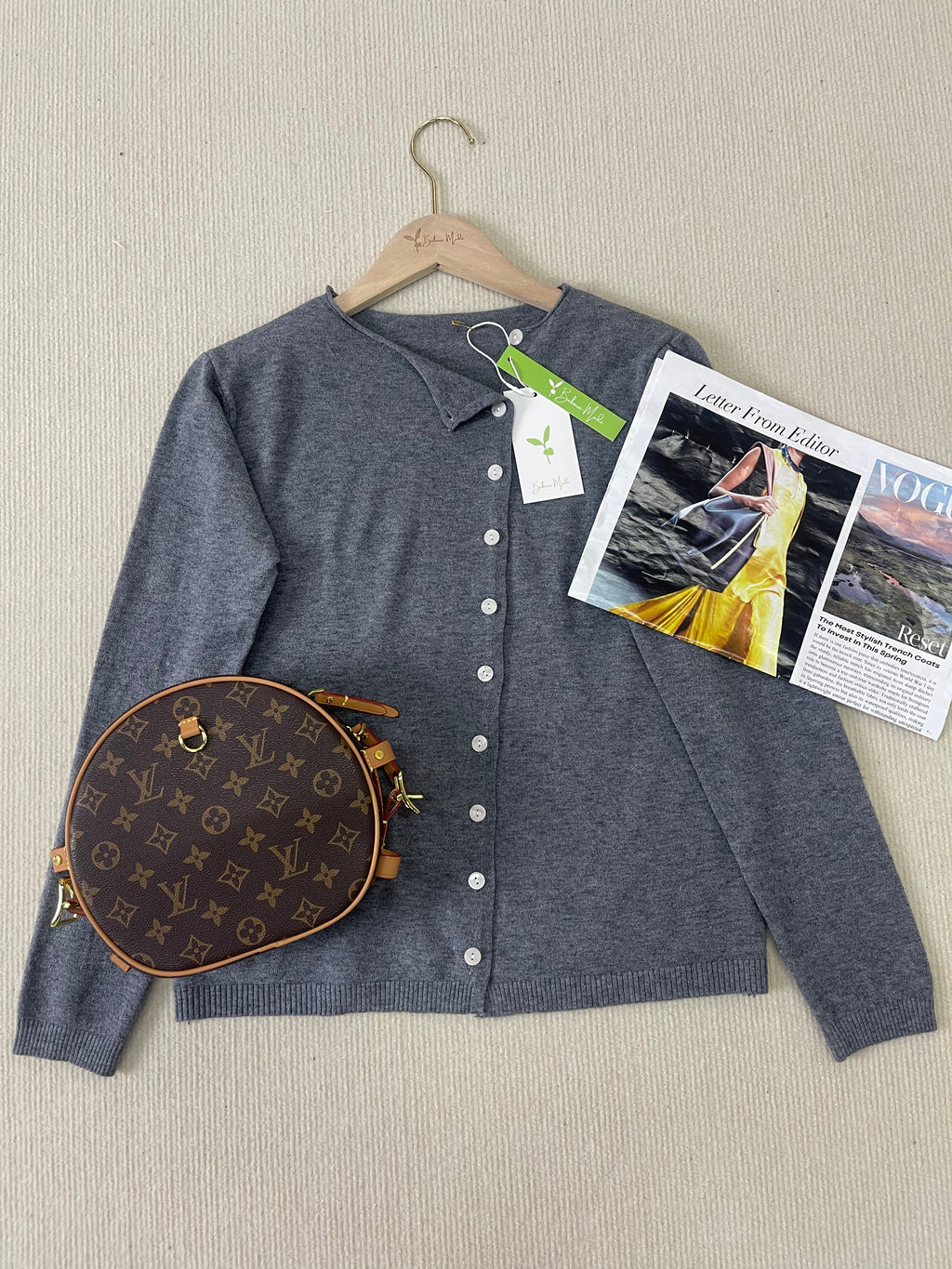 Einfacher Schlichter Pullover Mit Langen Ärmeln