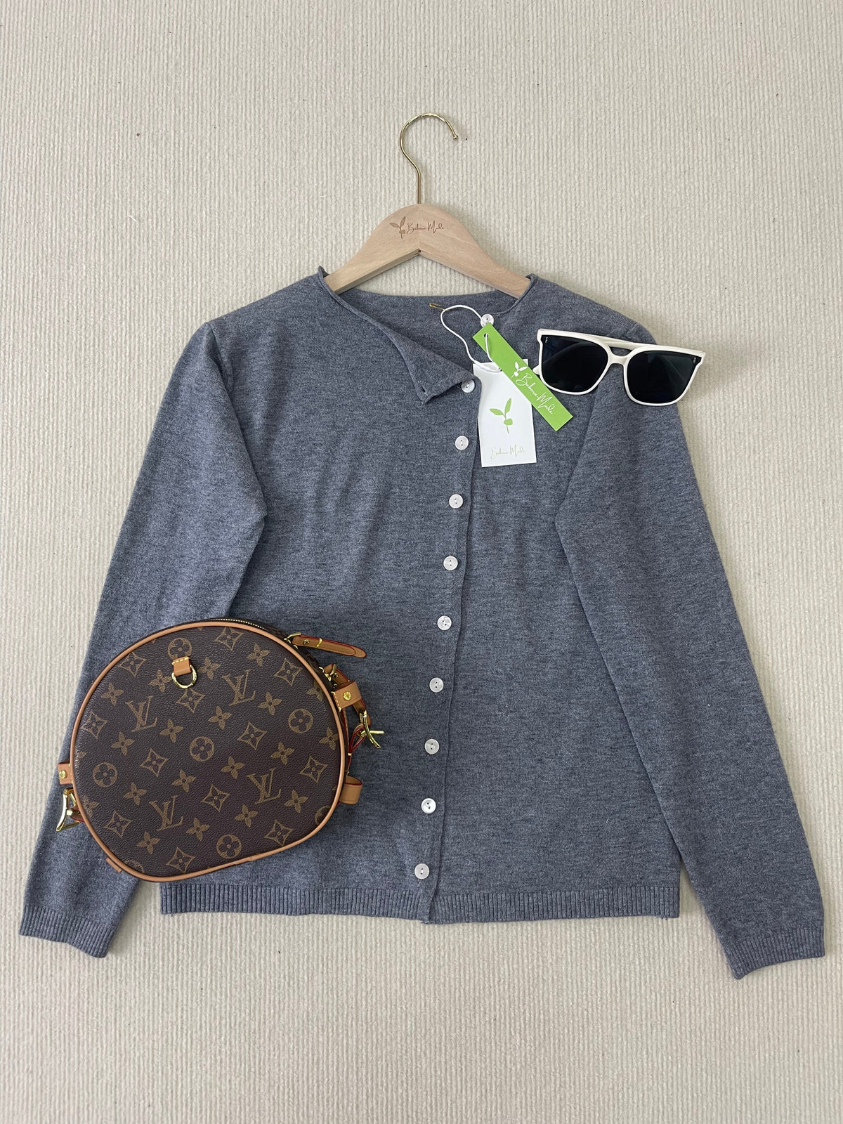 Einfacher Schlichter Pullover Mit Langen Ärmeln