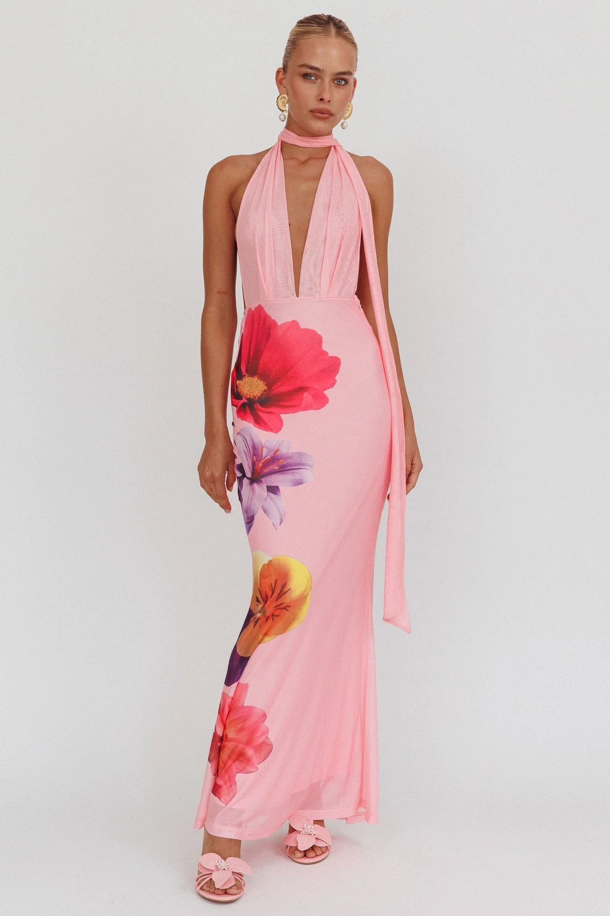 Maxikleid mit Neckholder und offenem Rücken