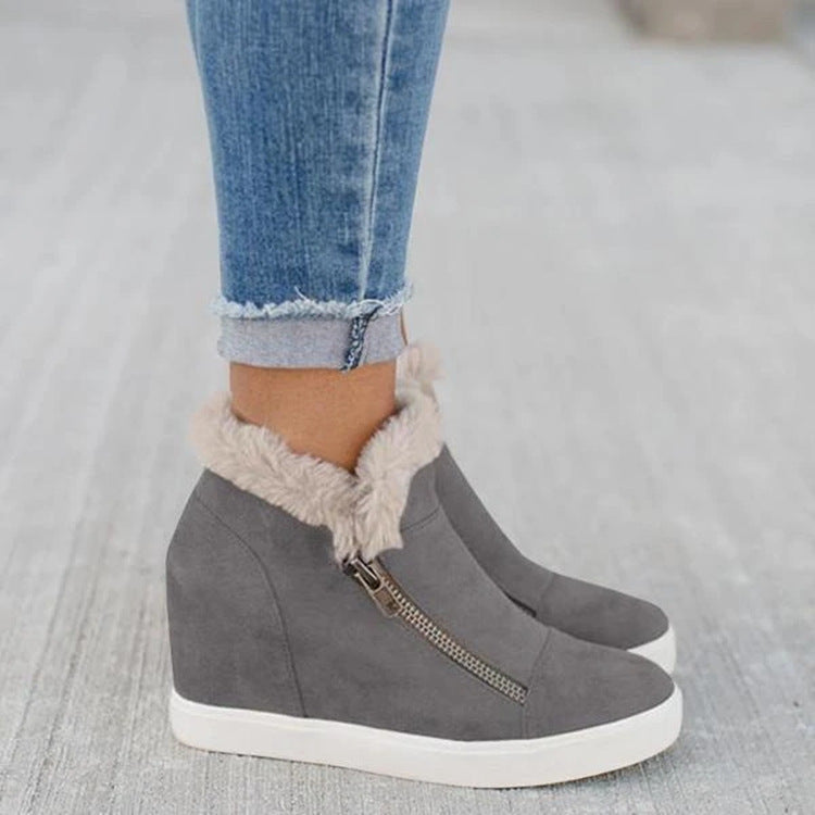 Stiefeletten mit flachem Absatz und runder Zehenpartie