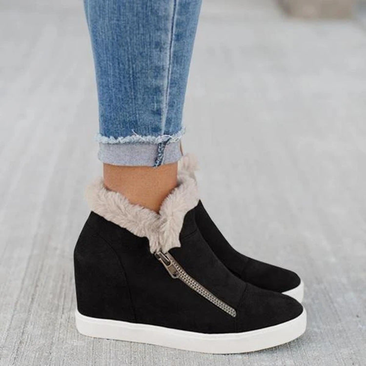 Stiefeletten mit flachem Absatz und runder Zehenpartie