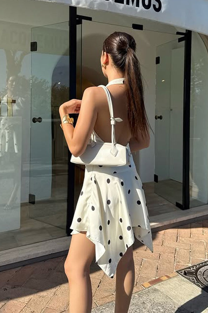 Rückenfreies Minikleid mit Neckholder und A-Linie