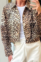 Jacke mit kurzem Schnitt, Reißverschluss und Leopardenmuster