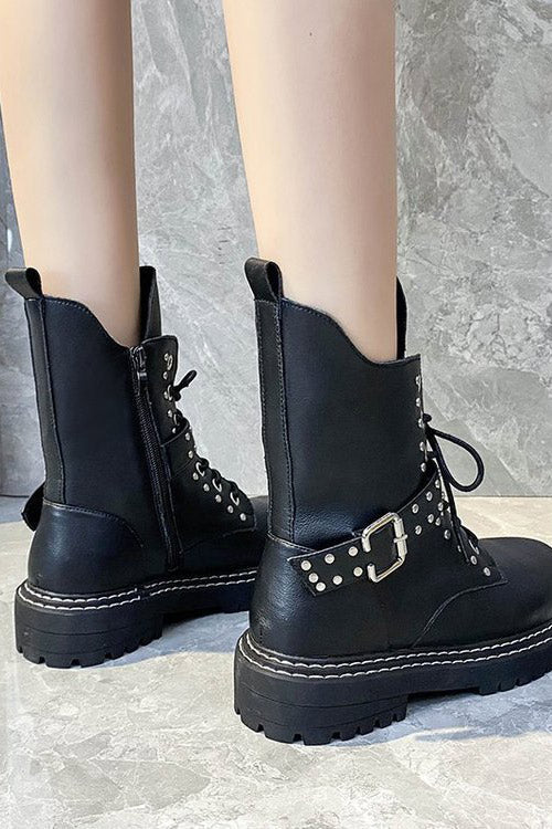 Schnürstiefeletten mit Nieten und Schnallendetail