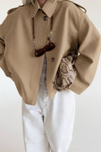Jacke mit Reverskragen und Wildleder