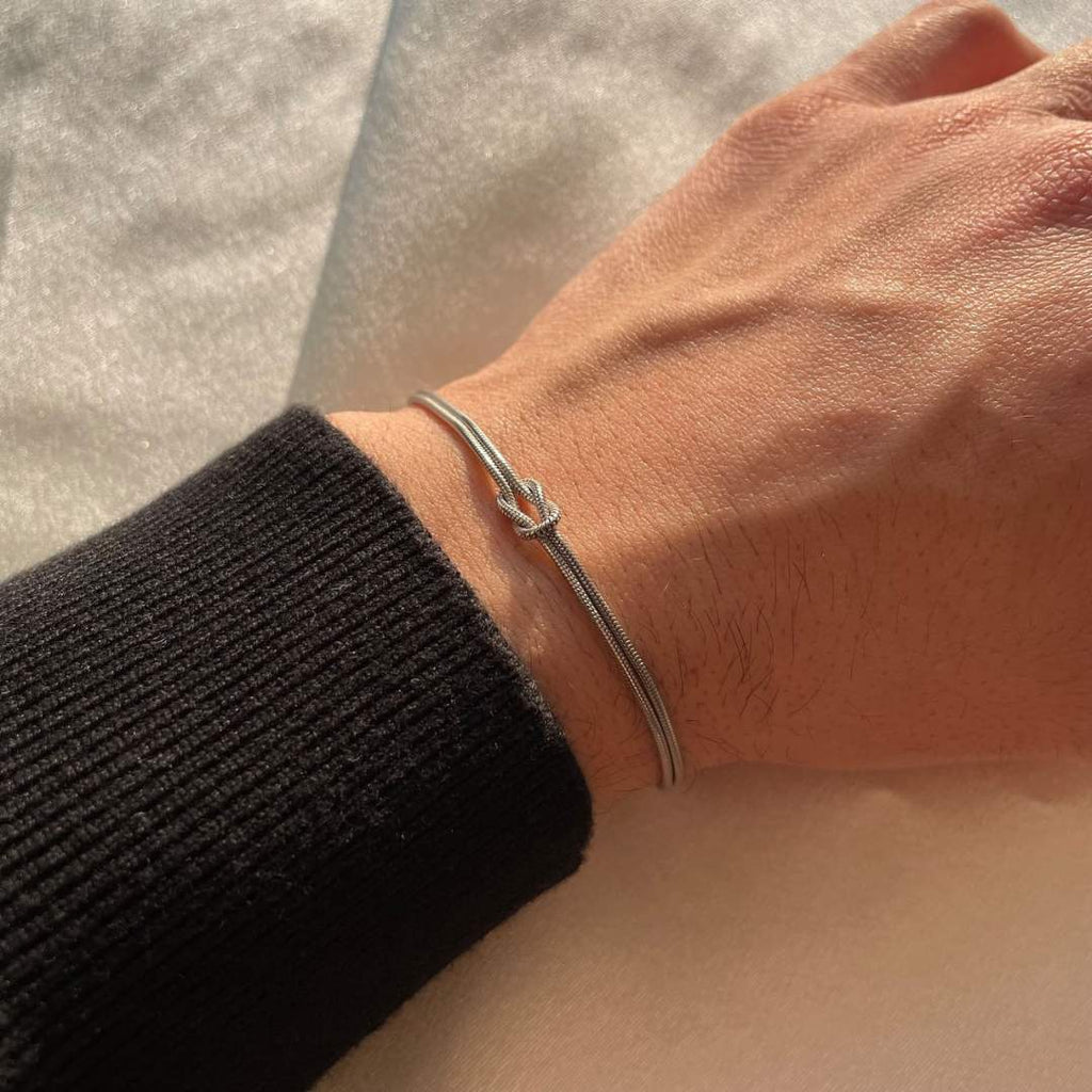 Elegante Knotenarmband – Subtil sowie Raffiniert