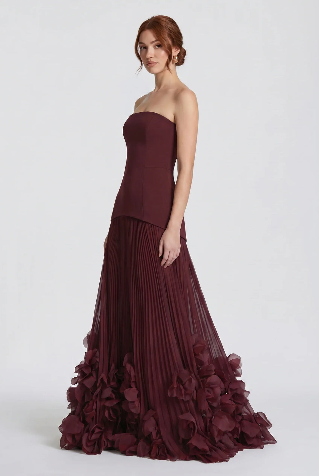 Spitzen-Maxikleid mit Falten und Korsett-Schnürung