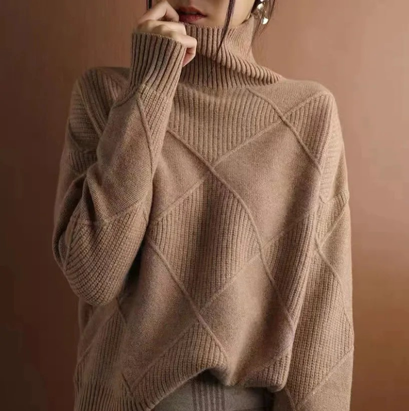 Schicker Pullover mit Stehkragen