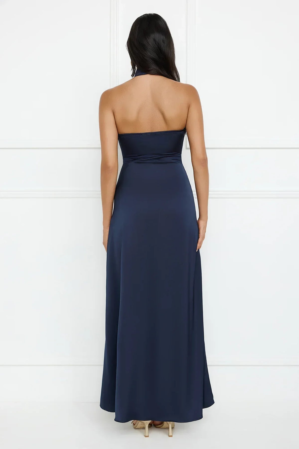 Sonnet – Satin-Maxikleid mit Neckholder